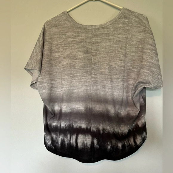 NWT Terez dip dye v neck top size XS oversized - Picture 4 of 6